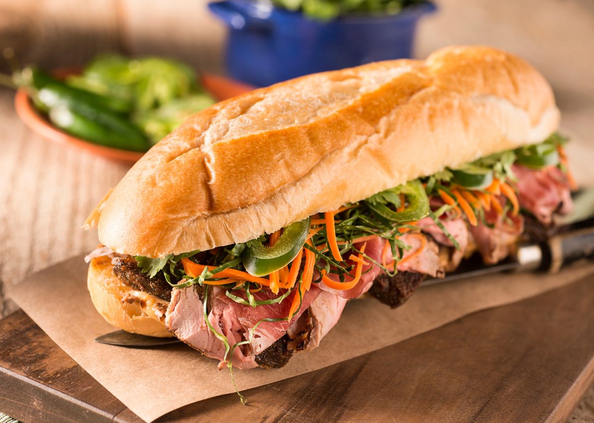 Bánh mì vietnamita con cà phê sữa — B'my